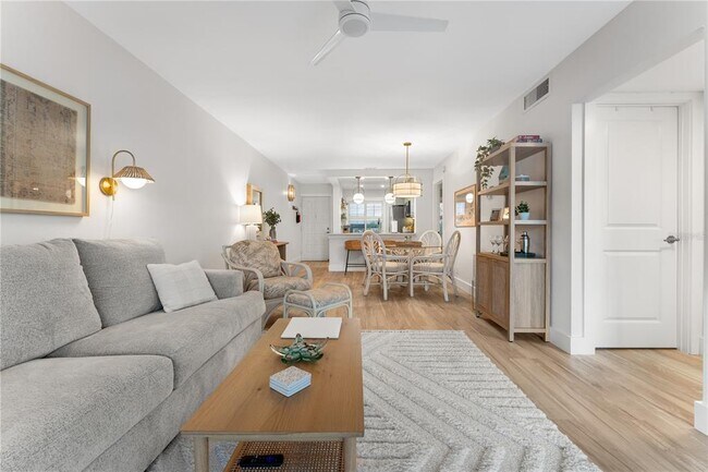 Building Photo - 6287 Bahia Del Mar Cir N