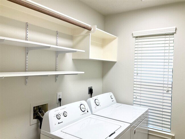Building Photo - 67 Blackstar Pl