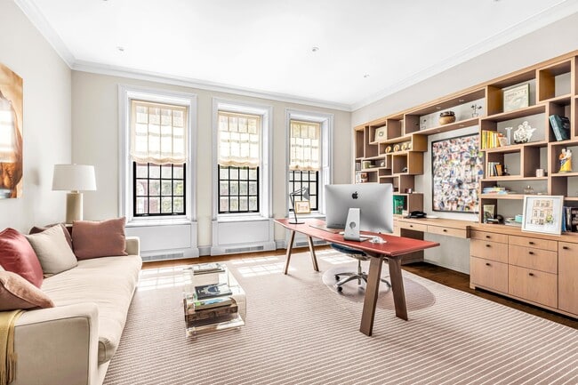 Building Photo - 19 E 92nd St