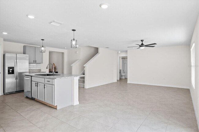 Building Photo - 8455 Clearway Dr