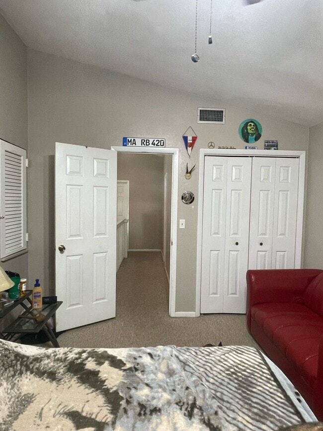 Building Photo - 3BR/2BA Home with Bonus/Game Room in Quiet Residential Neighborhood