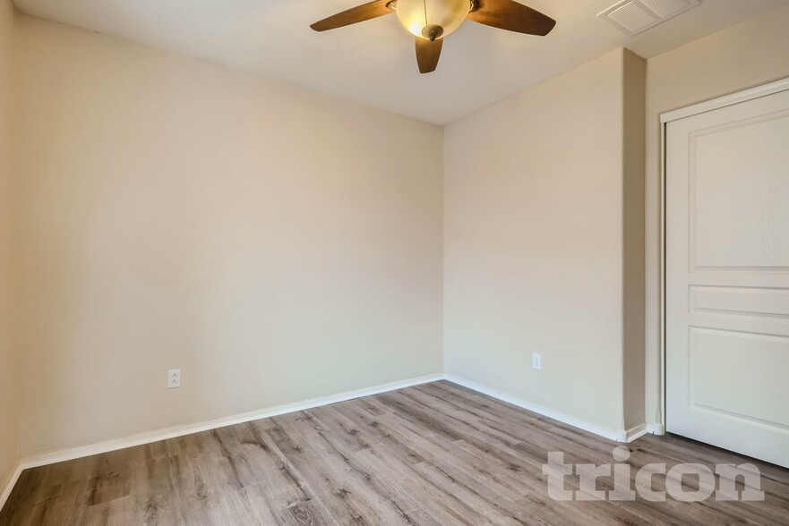 Building Photo - 3948 W South Butte Rd