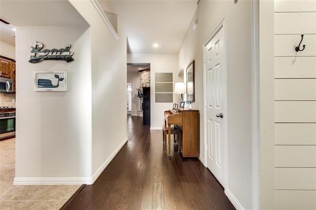 Building Photo - 1014 Somerset Cir