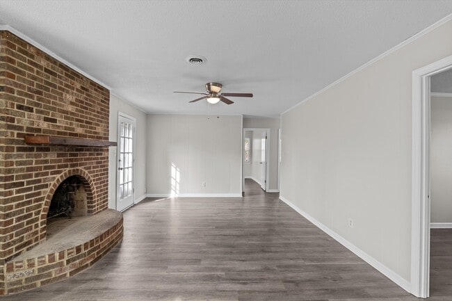 Building Photo - 119 Sunnywood Dr