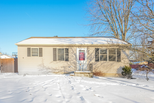 Primary Photo - Charming 2-Bedroom Home