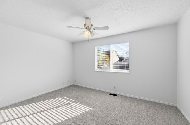 Building Photo - 6939 W 4065 S