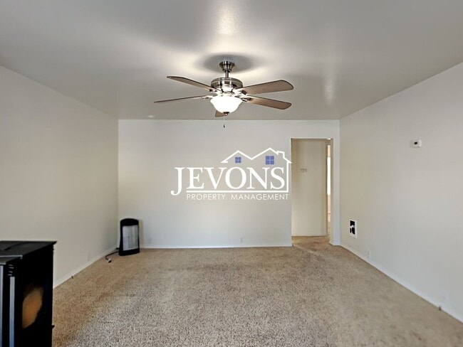 Building Photo - Pet-Friendly 3-Bedroom Home in Naches with Easy Access to Hwy 12