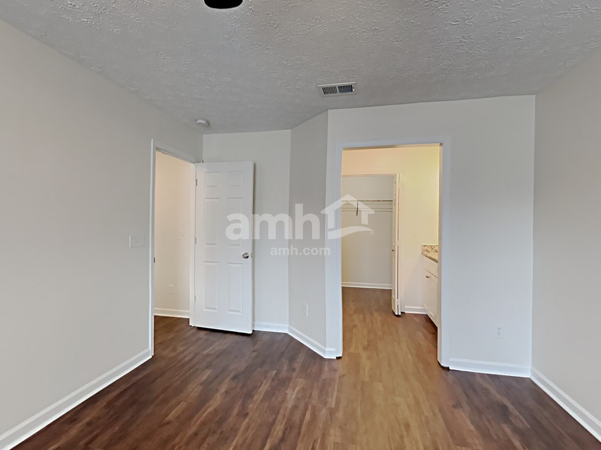 Building Photo - 1450 Brighton Cir