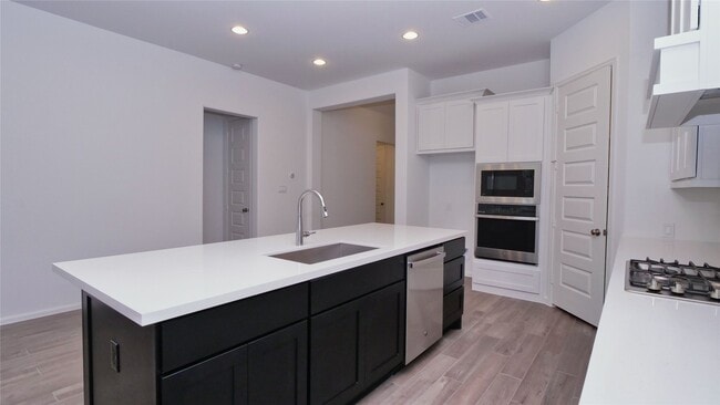 Building Photo - 5311 Birch Shadow Dr