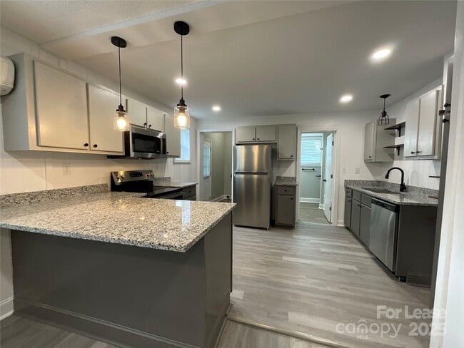 Building Photo - 53 Rex Ave