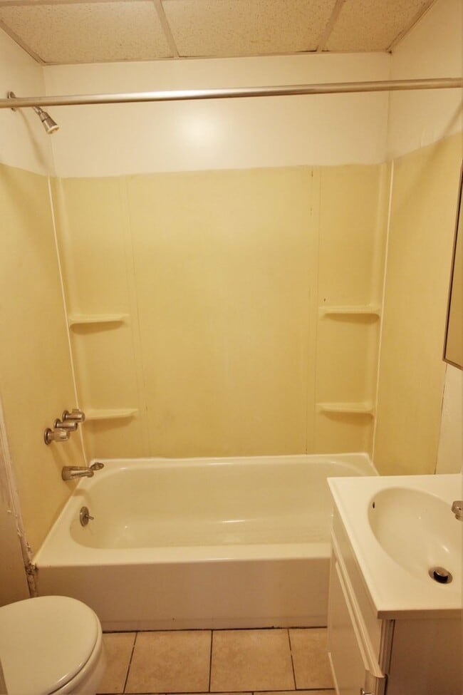 Building Photo - 2026/2027 JHU Off-Campus Awesome 6bd/3ba spacious and CAC! Available 6/15