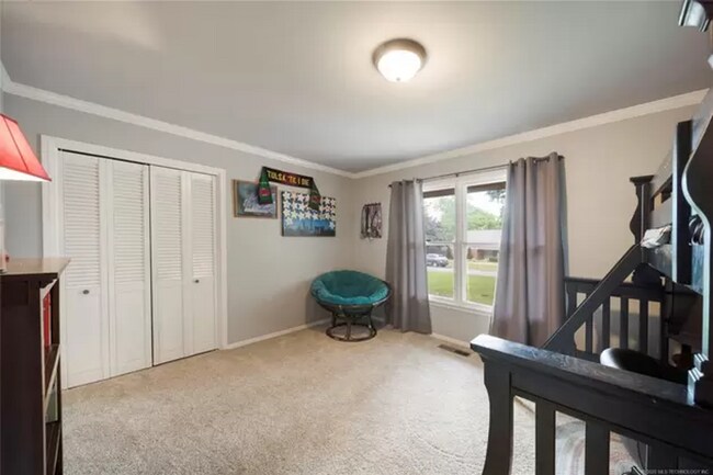 Building Photo - Incredible Ranch Style Home in Midtown!