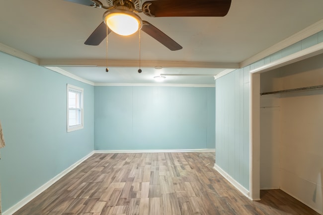 Building Photo - 104 Geissinger Ave