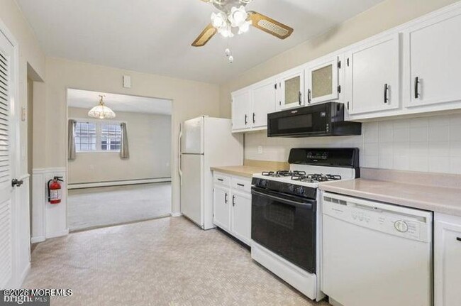 Building Photo - 192 Charlotteville Dr S