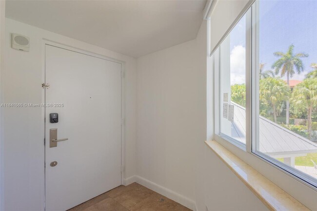 Building Photo - 50 Ocean Ln Dr