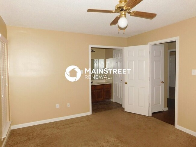 Building Photo - 8104 Longbranch Dr