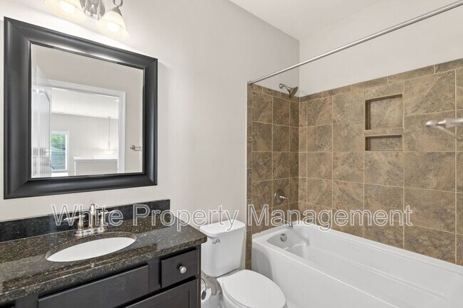 Building Photo - 1830 Alden Oaks Dr