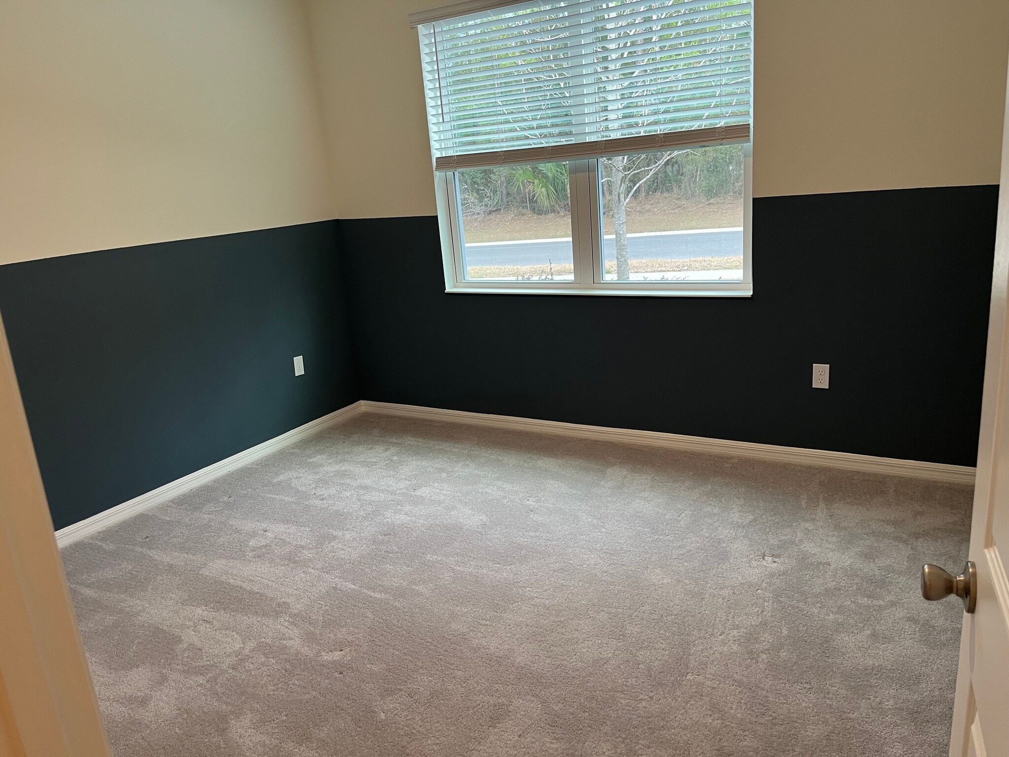 Building Photo - 801 Lemon Ave