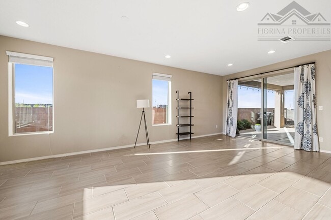 Building Photo - 1 MO. FREE RENT! Gorgeous Corner-Lot Townhouse with Mountain Views