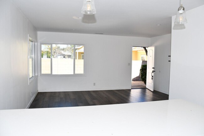 Building Photo - Jameson (167-169)