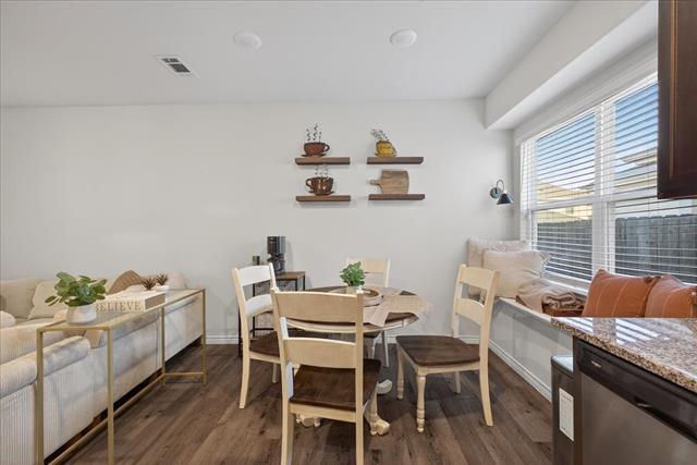 Building Photo - 5513 Topwater Trl