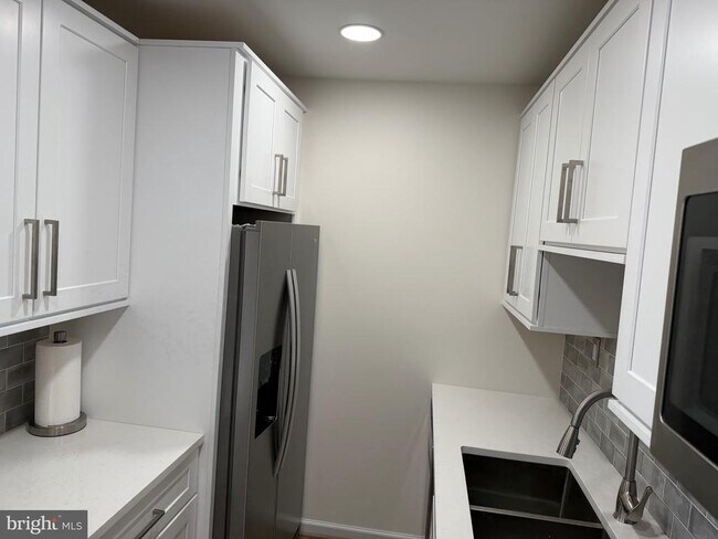 Building Photo - 5538 Karen Elaine Dr