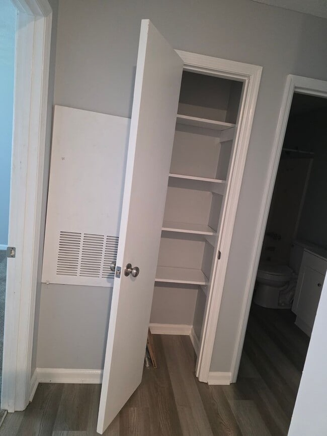 Building Photo - 29 Mustang Ct