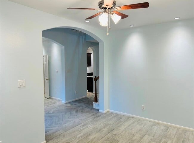 Building Photo - 9539 Still Cove Ln