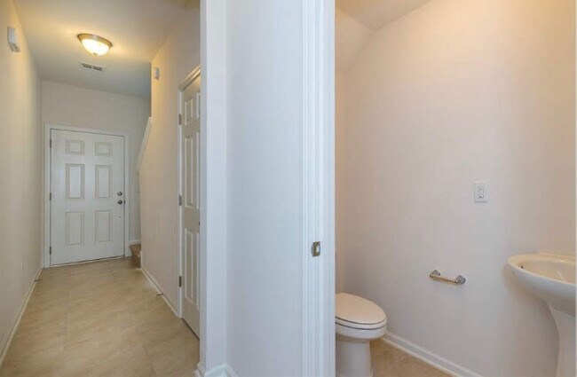 Building Photo - 126 Moultrie Village Ln