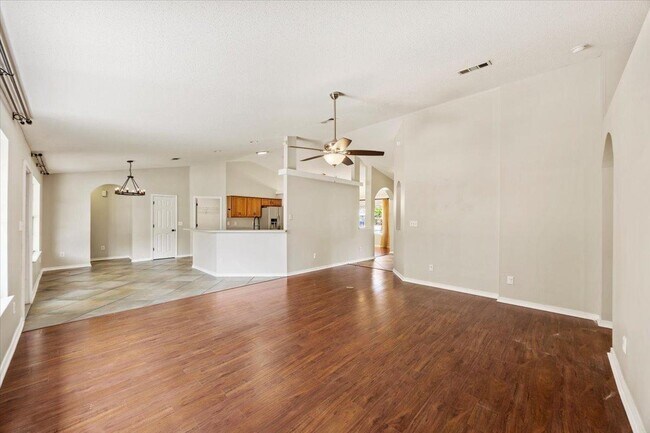 Building Photo - 1922 Coral St