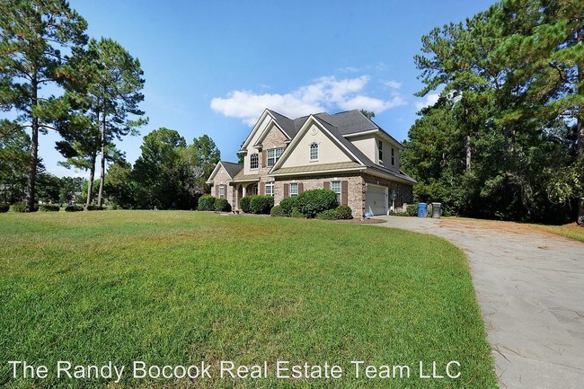 Building Photo - 4 br, 2.5 bath House - 376 McGregor Circle