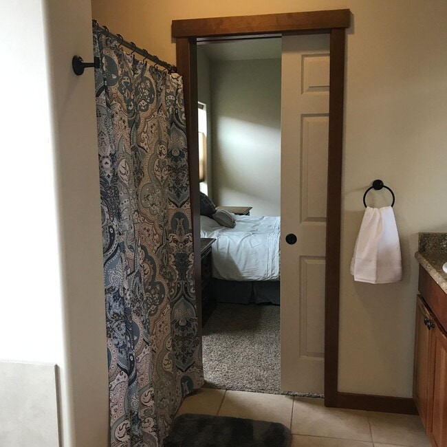 Building Photo - Single Family Home for Rent in Bozeman