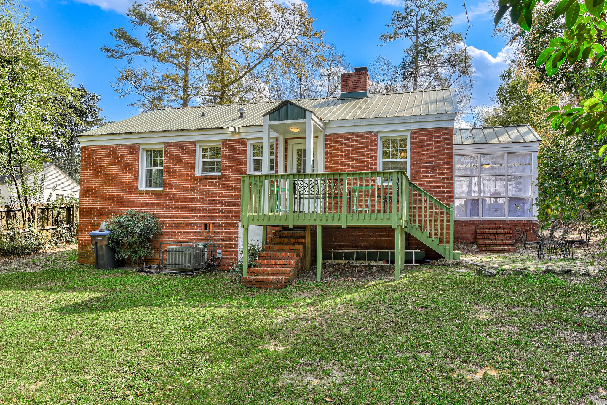 Building Photo - 2701 Oakland Ave