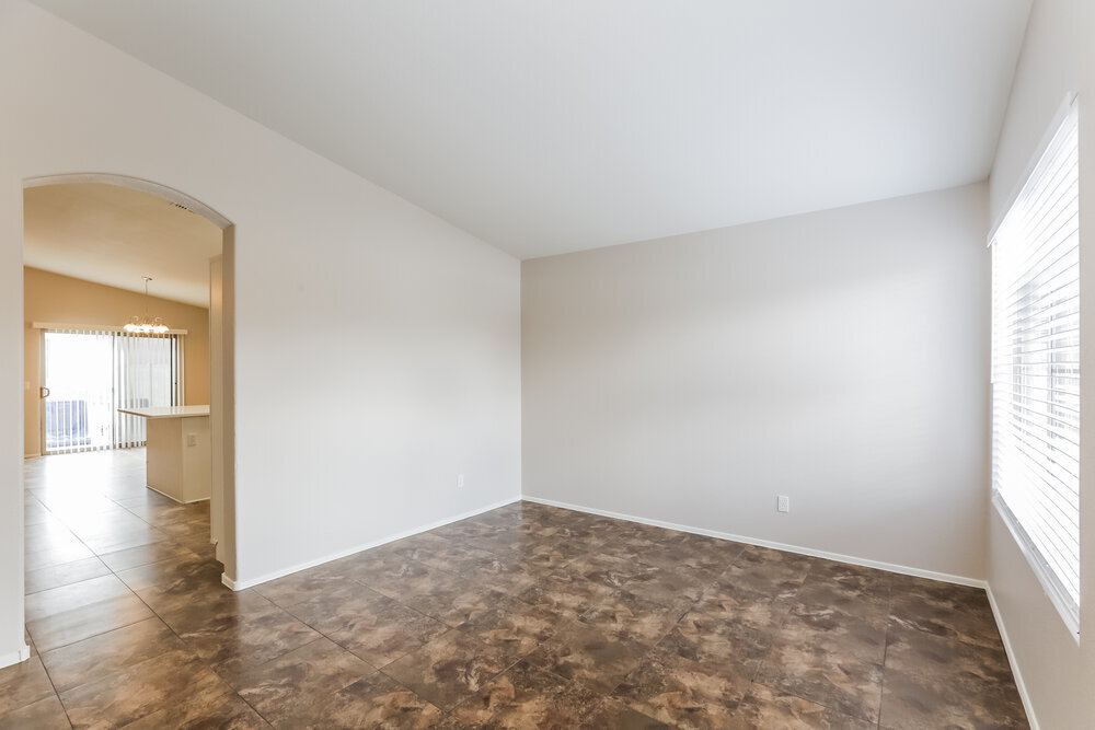Building Photo - 823 W Bowker St