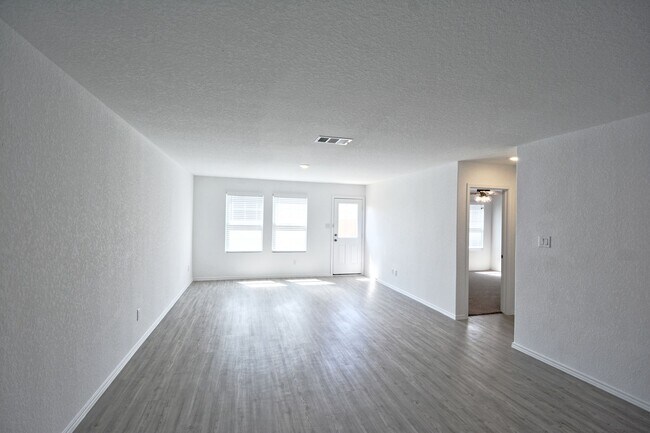 Building Photo - 766 Tulsa Trl