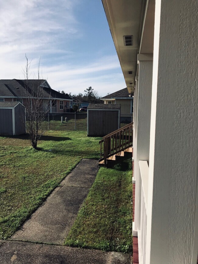 Building Photo - 674 Union St