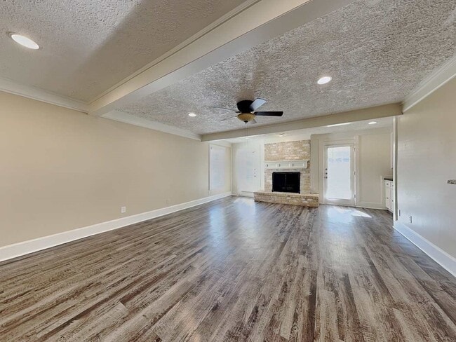 Building Photo - 15027 Pebble Bend Dr