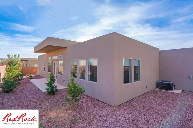 Building Photo - 4 Bedroom Home In The Dunes At Sand Hollow...