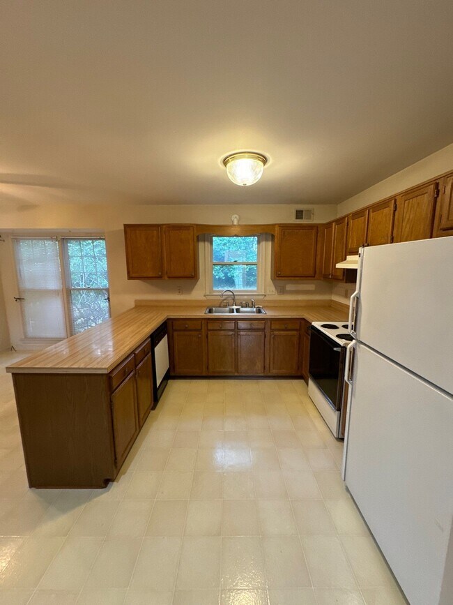Building Photo - 10985 Eagles Cove Dr