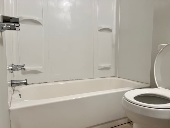 Building Photo - 232-238 Elyria St