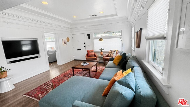 Building Photo - 3489 2nd Ave