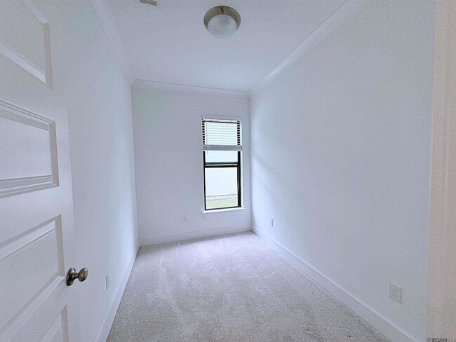 Building Photo - 10263 Alderman Dr