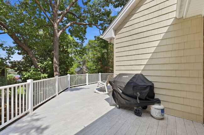 Building Photo - 108 Clay Cir