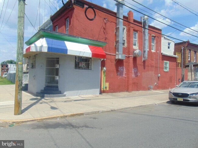 Building Photo - 661 Grant St