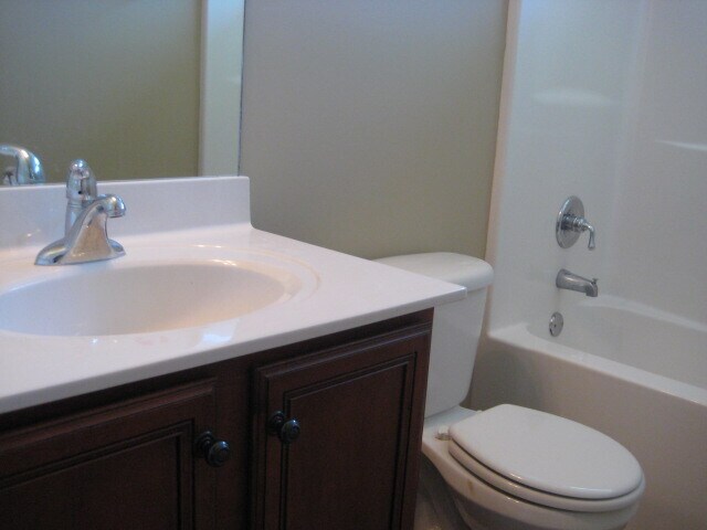 Building Photo - 3013 Community Cir