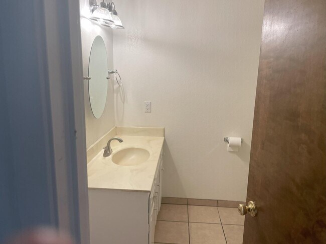 Building Photo - 309 N Fordham Ave