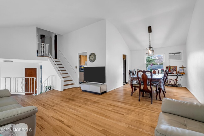 Building Photo - 36 Community Dr