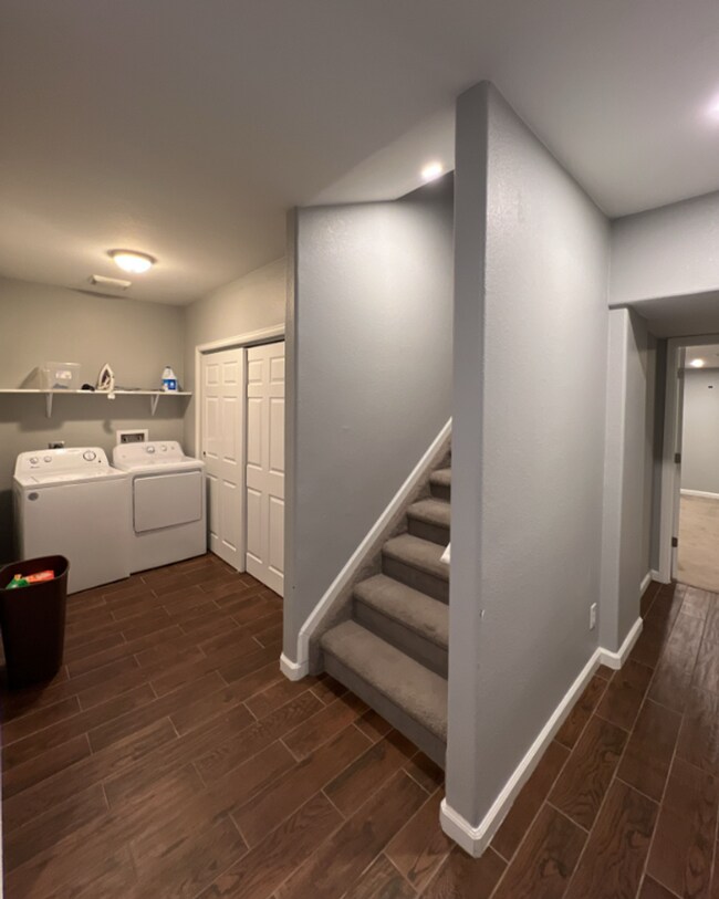 Building Photo - Beautifully Remodeled 5-Bedroom Home with Finished Basement and Custom Upgrades!