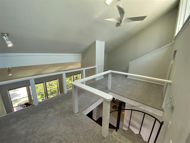 Building Photo - 3936 Travis St