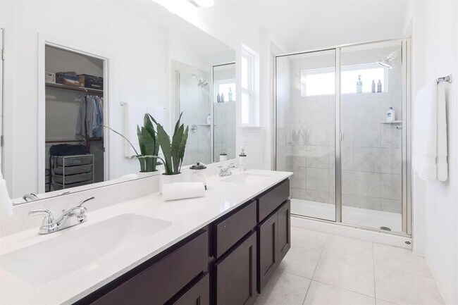 Building Photo - 1408 Flint Knapper Dr